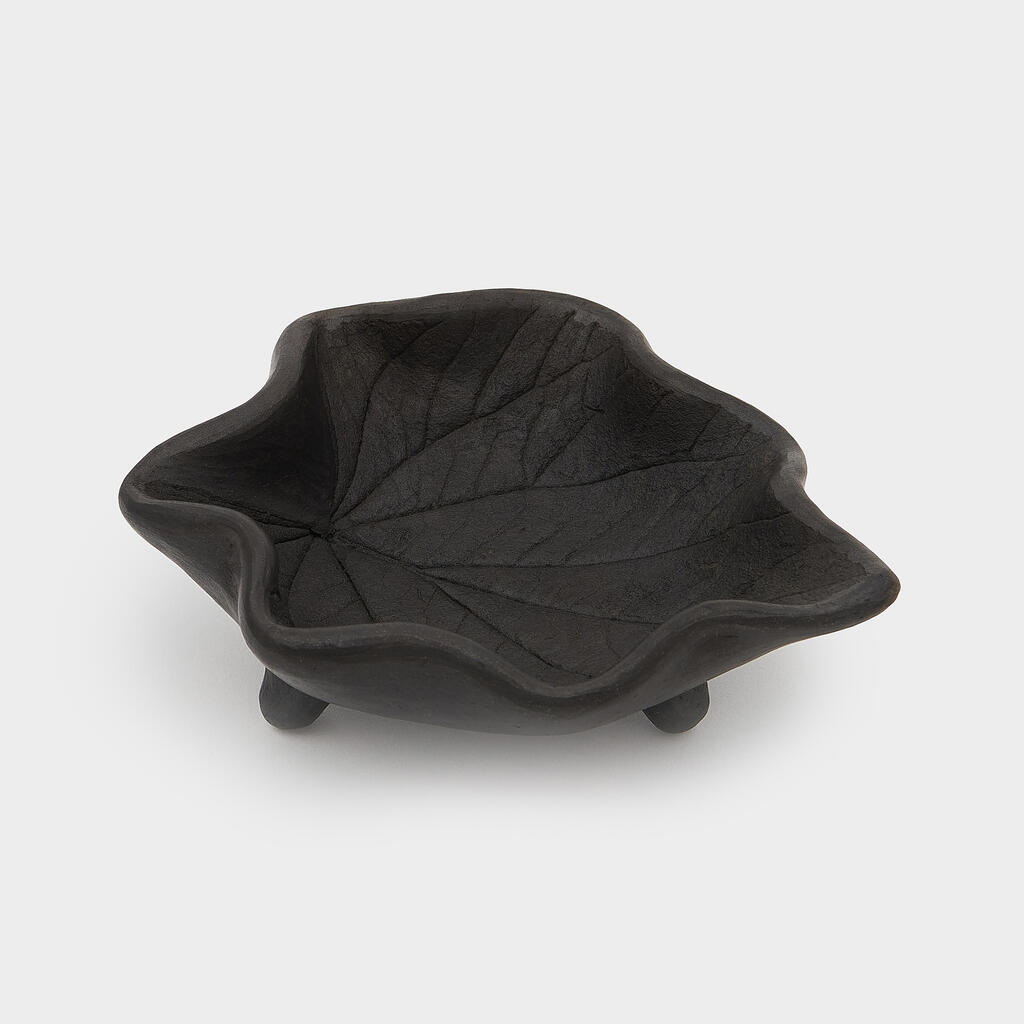 CENTRO DE MESA FOLHA CERÂMICA PRETO 3 PÉS