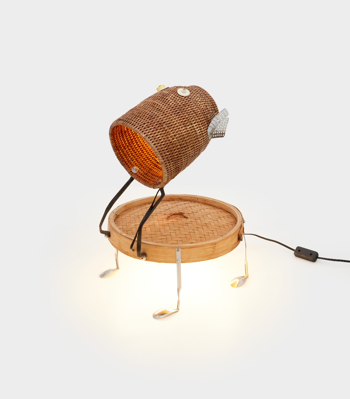 ABAJUR CACHORRO CABEÇA RATTAN