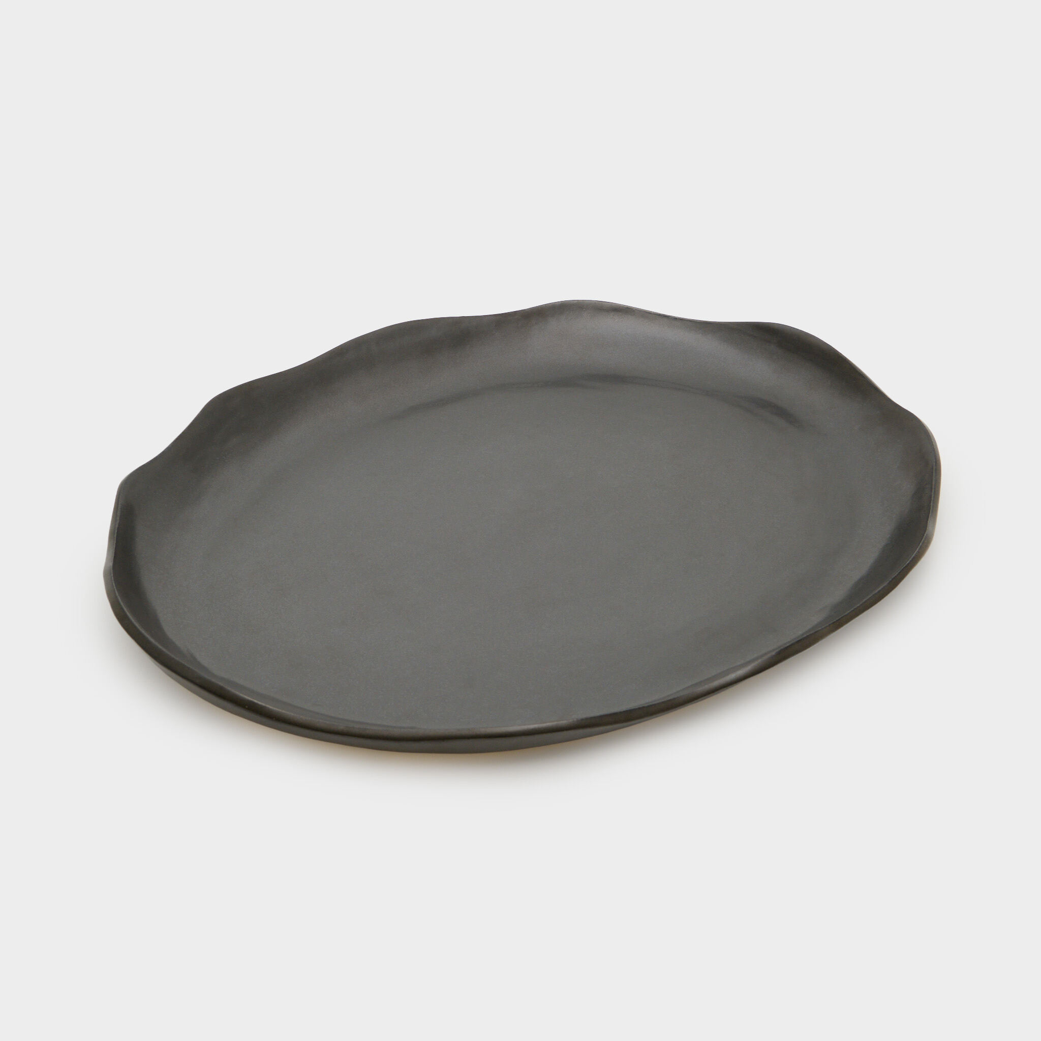 TRAVESSA OVAL CERÂMICA N.O PRETA ONDULADA