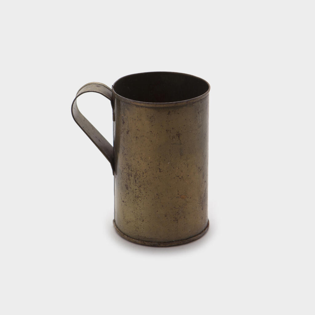 CANECA LATÃO ENVELHECIDO P