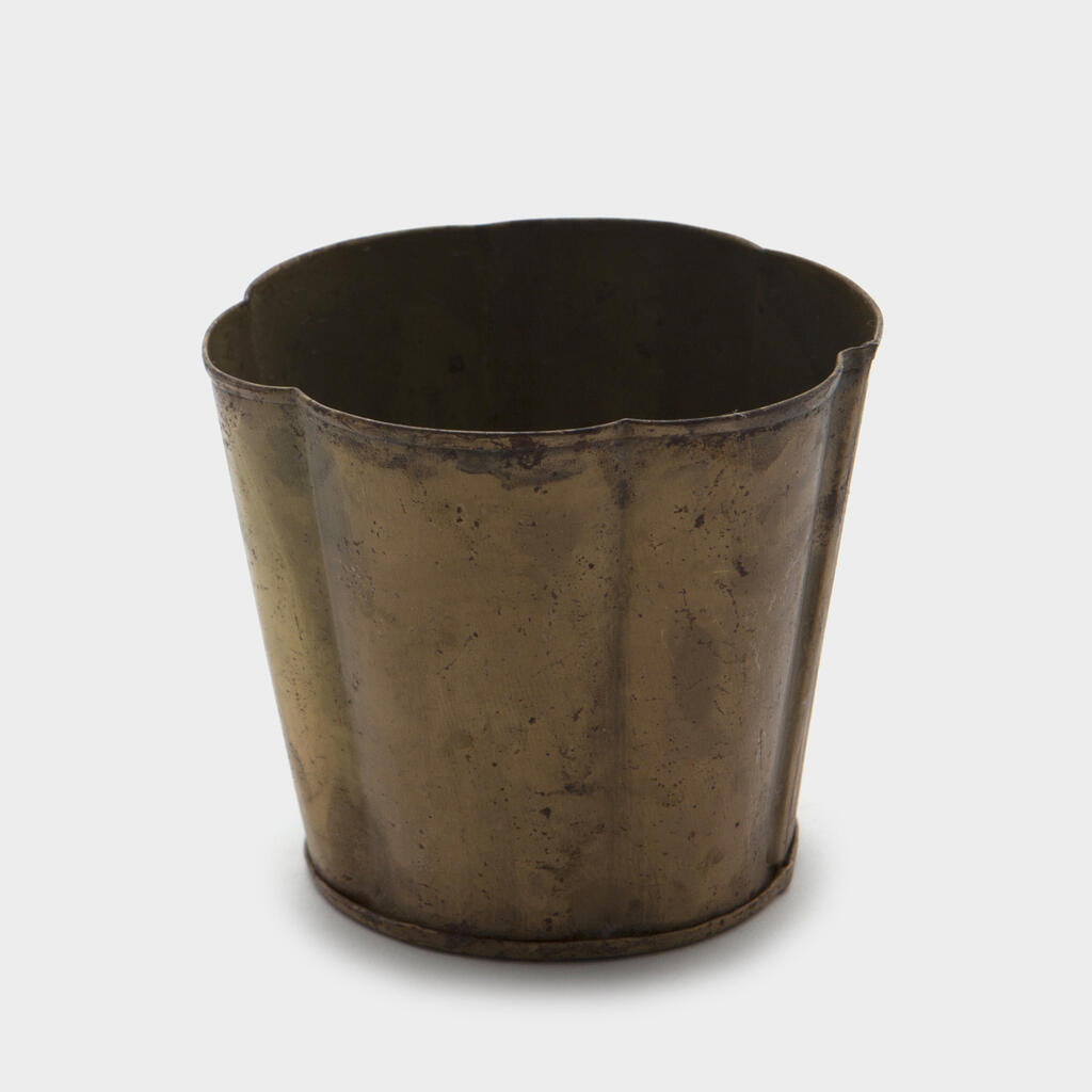 COPO LATÃO ENVELHECIDO ONDULADO