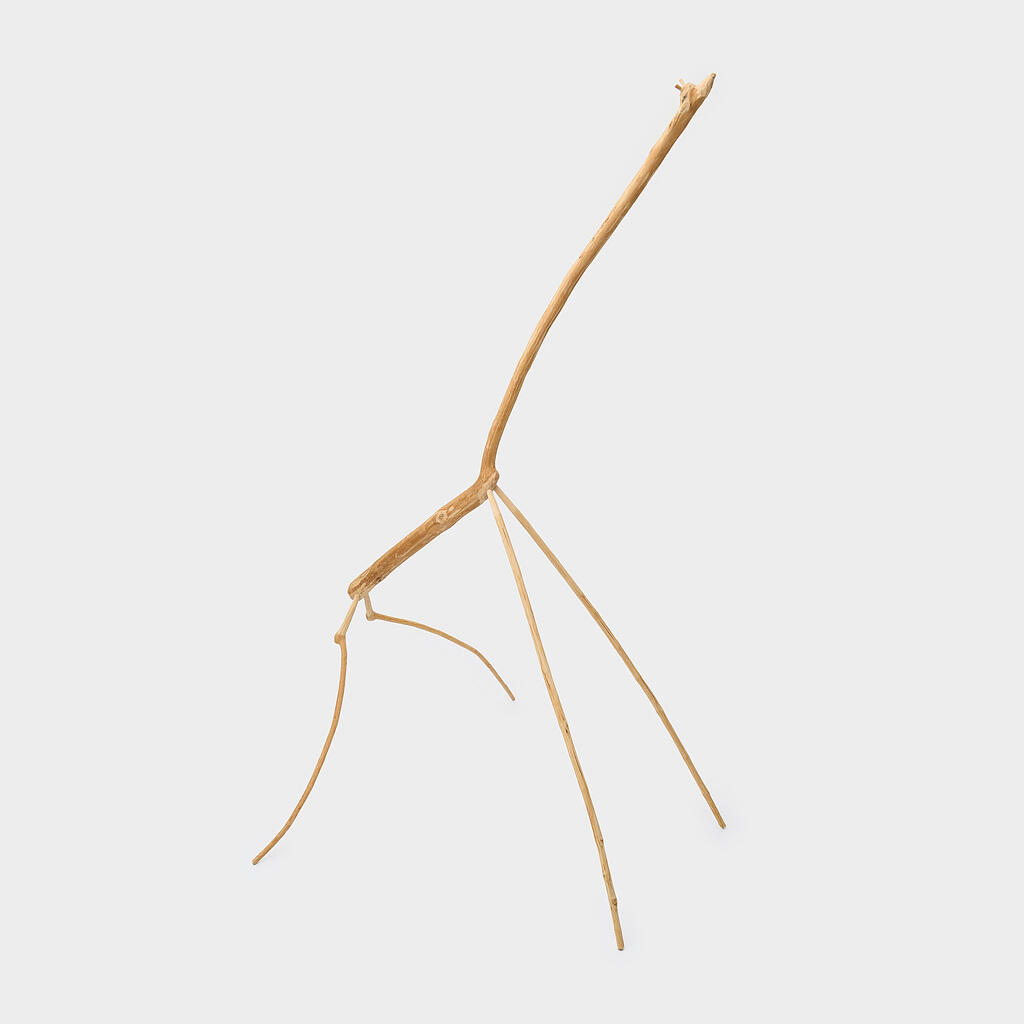 ESCULTURA GIRAFA MADEIRA GRAVETOS