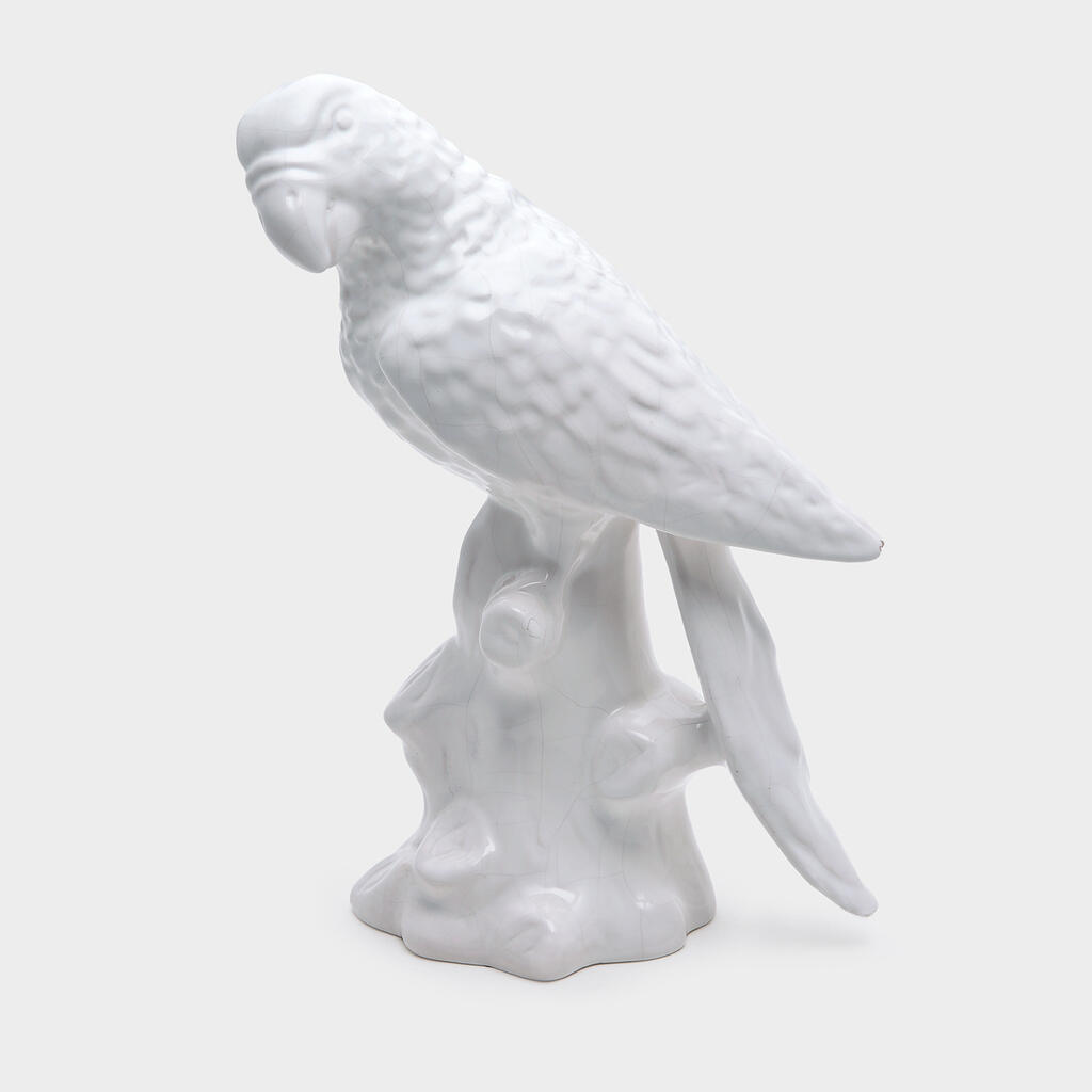 ESCULTURA PÁSSARO BRANCO NO TRONCO