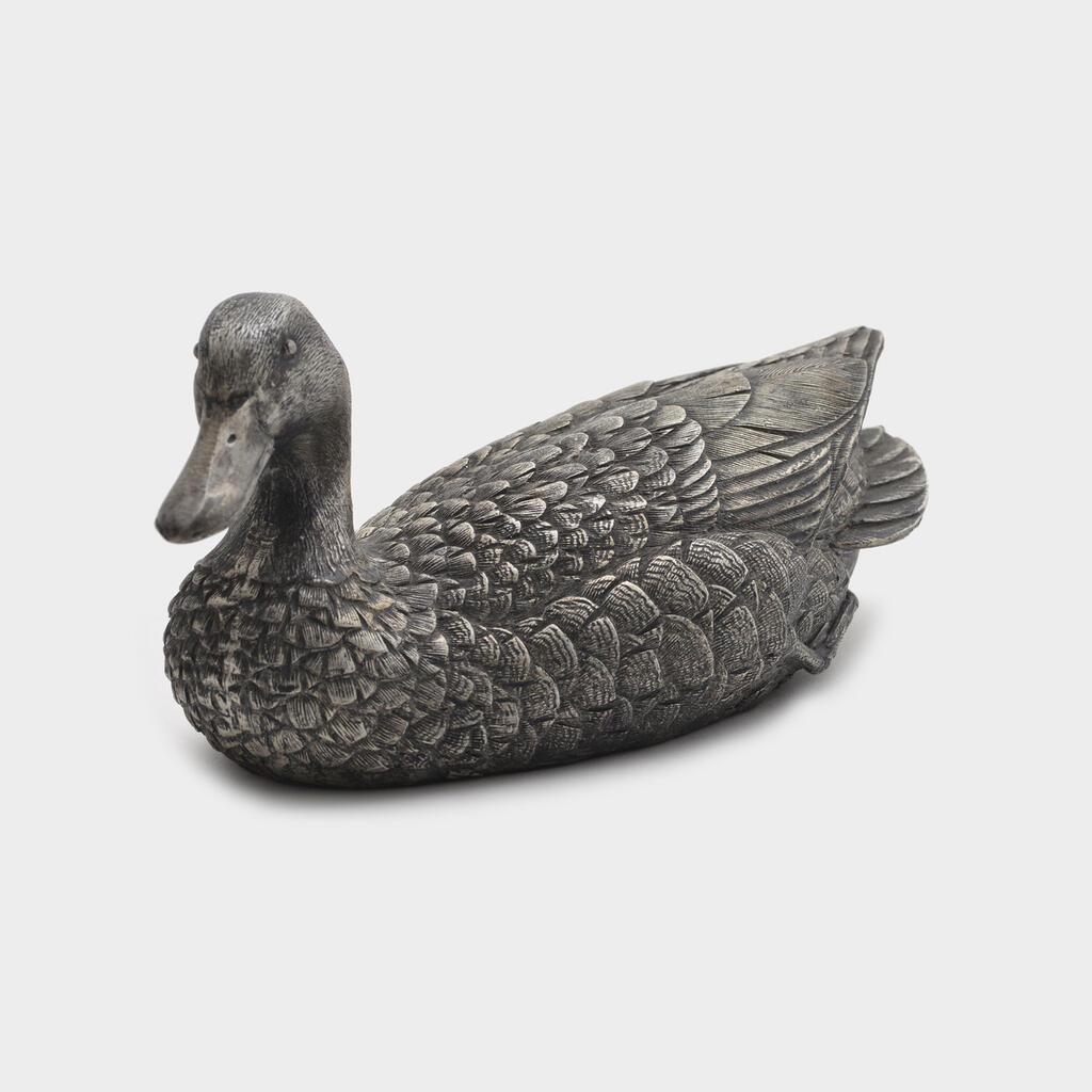 ESCULTURA PATO GRAFITE