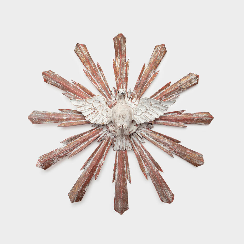 ESCULTURA ESPIRITO SANTO PATINA BRANCO PAREDE