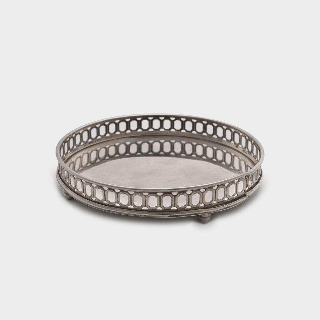 BANDEJA REDONDA ESTANHO GRADE COM PÉ