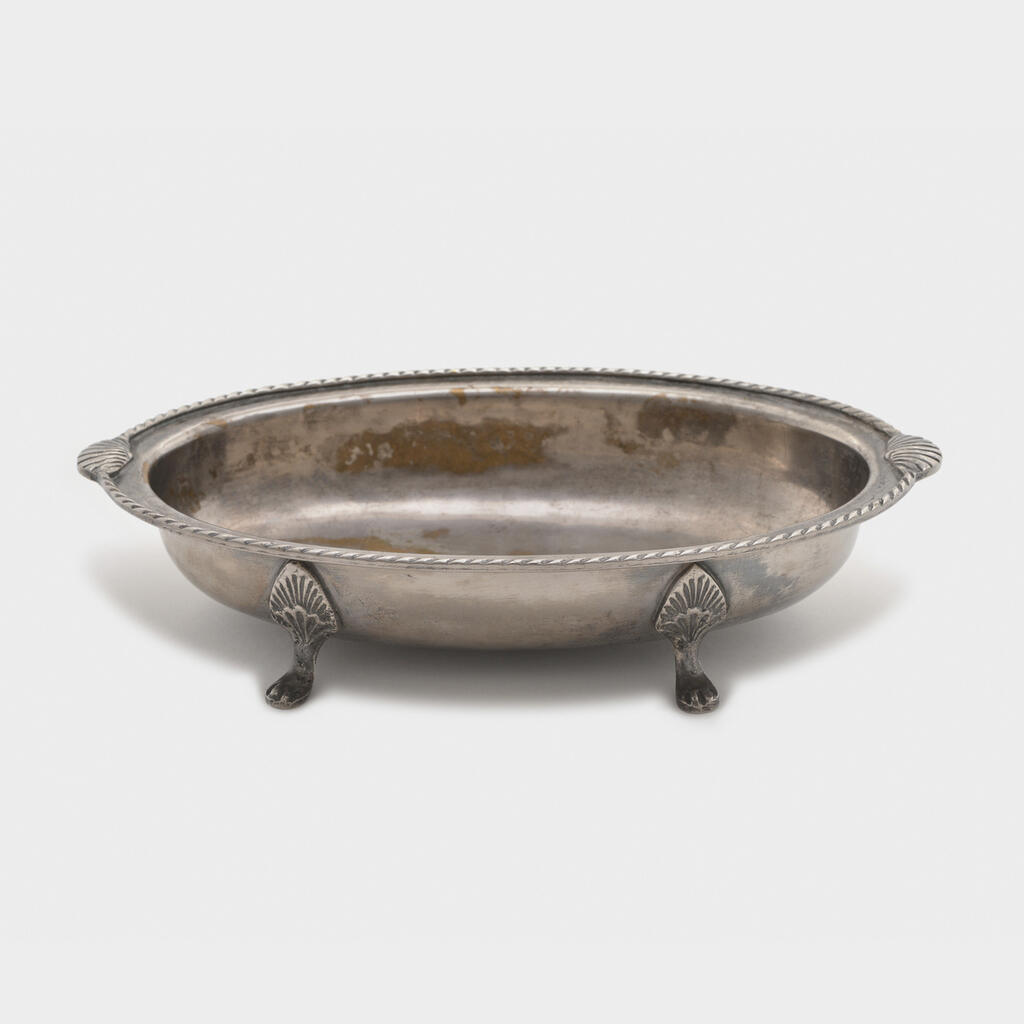 TRAVESSA FUNDA ESTANHO COM PÉ