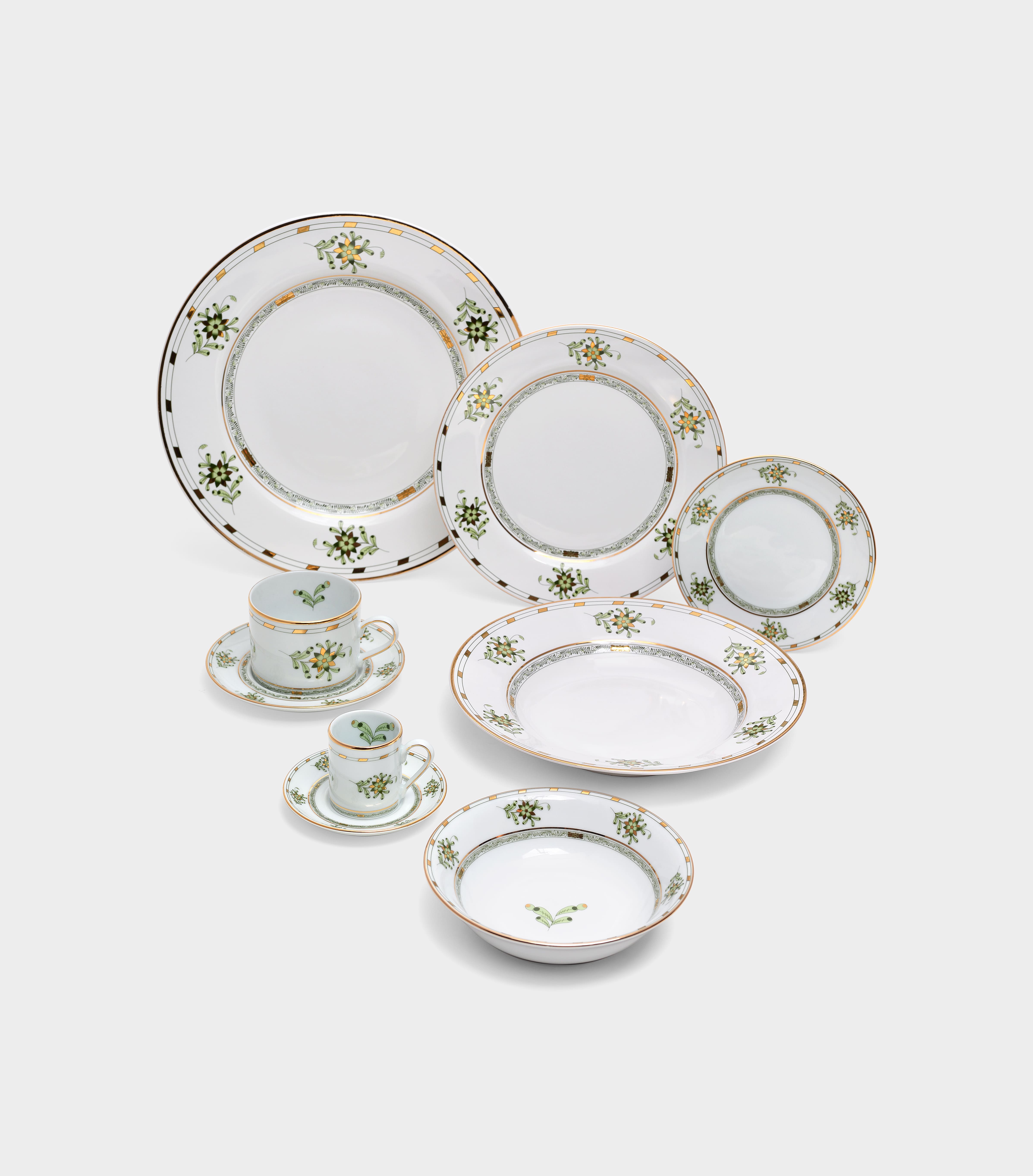 PRATO SOBREMESA FOLHAGEM VERDE DOURADO 2