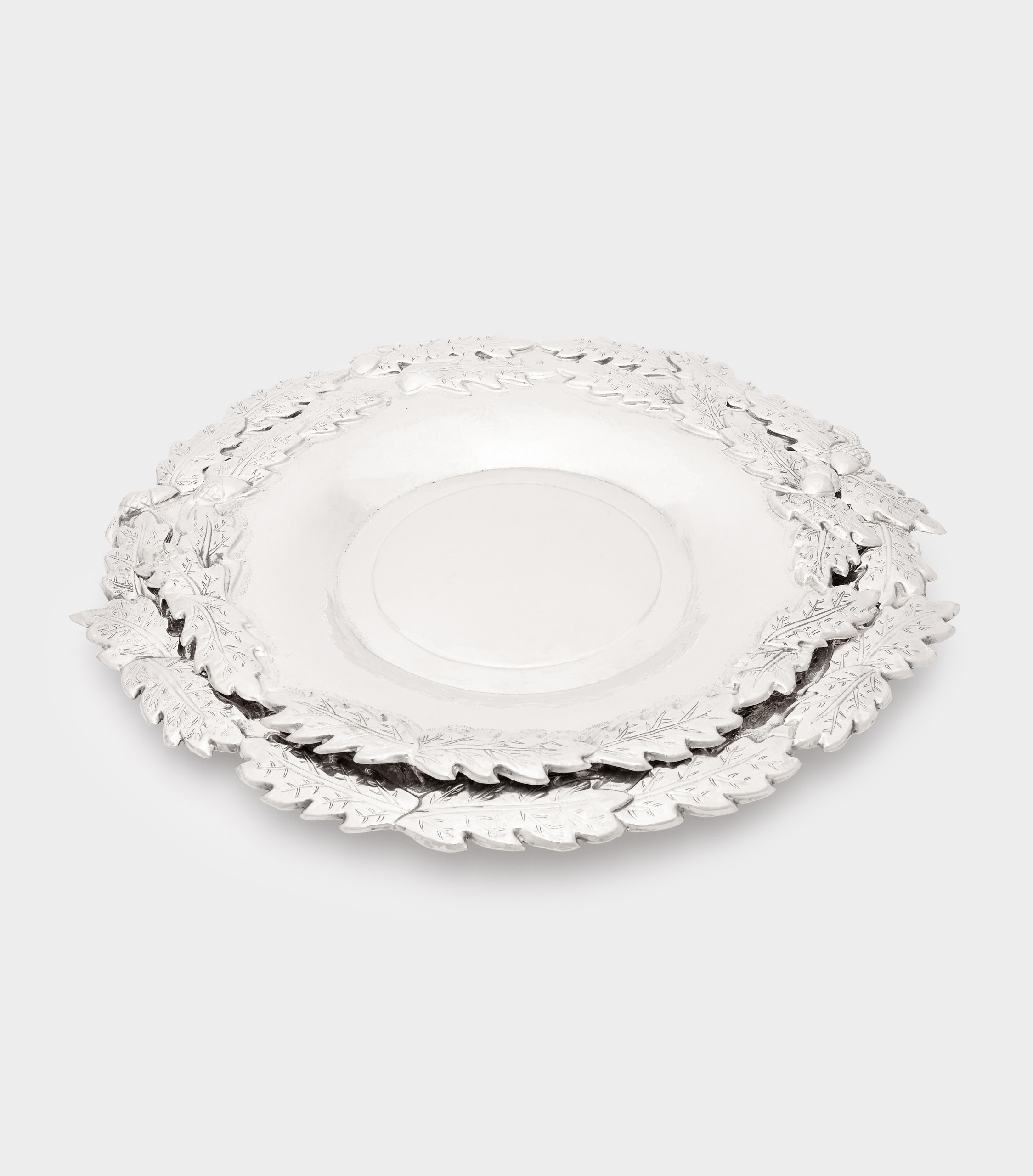 TRAVESSA REDONDA PRATA BORDA FOLHAGEM