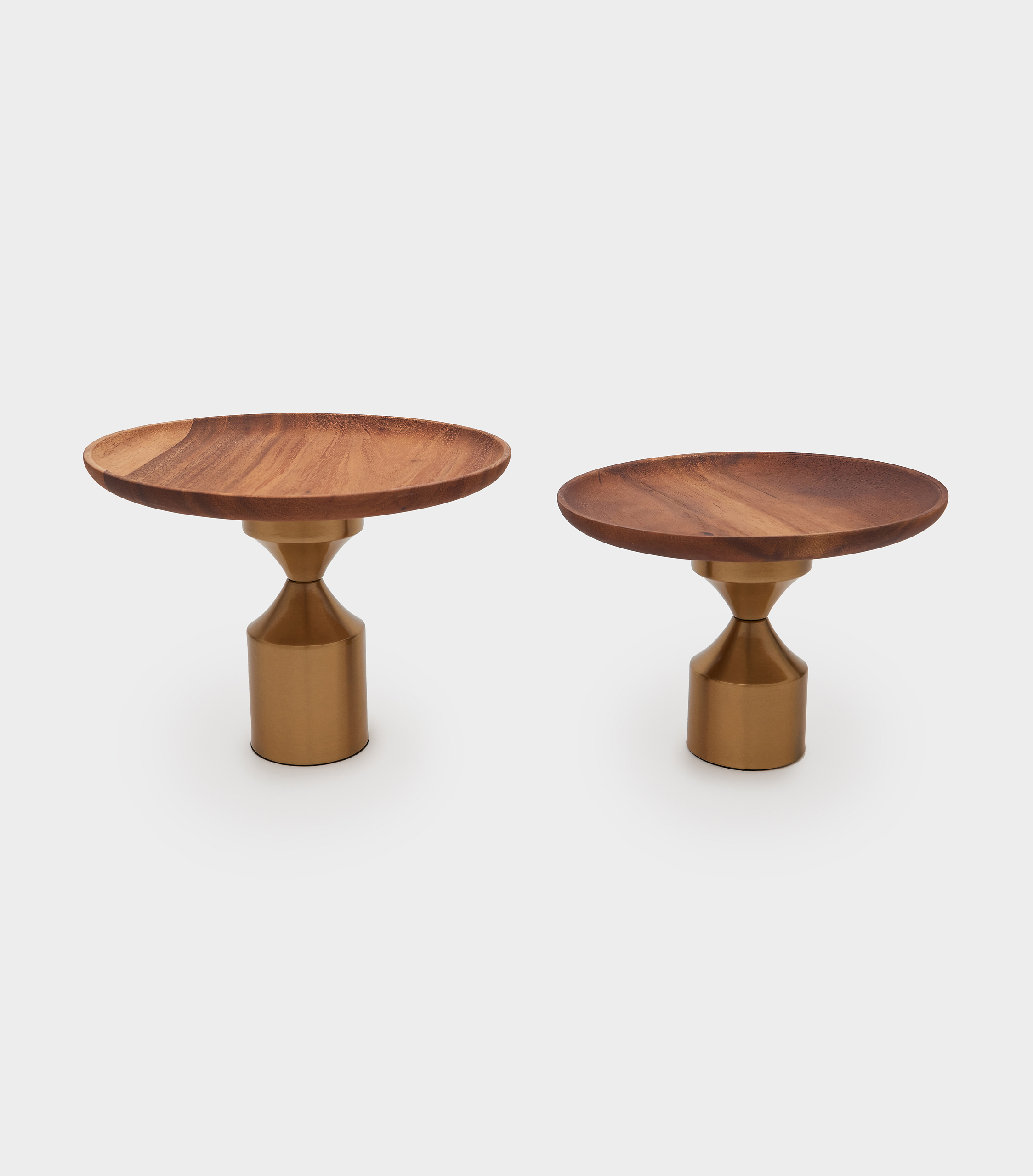 BOLEIRA REDONDA MADEIRA BASE DOURADA