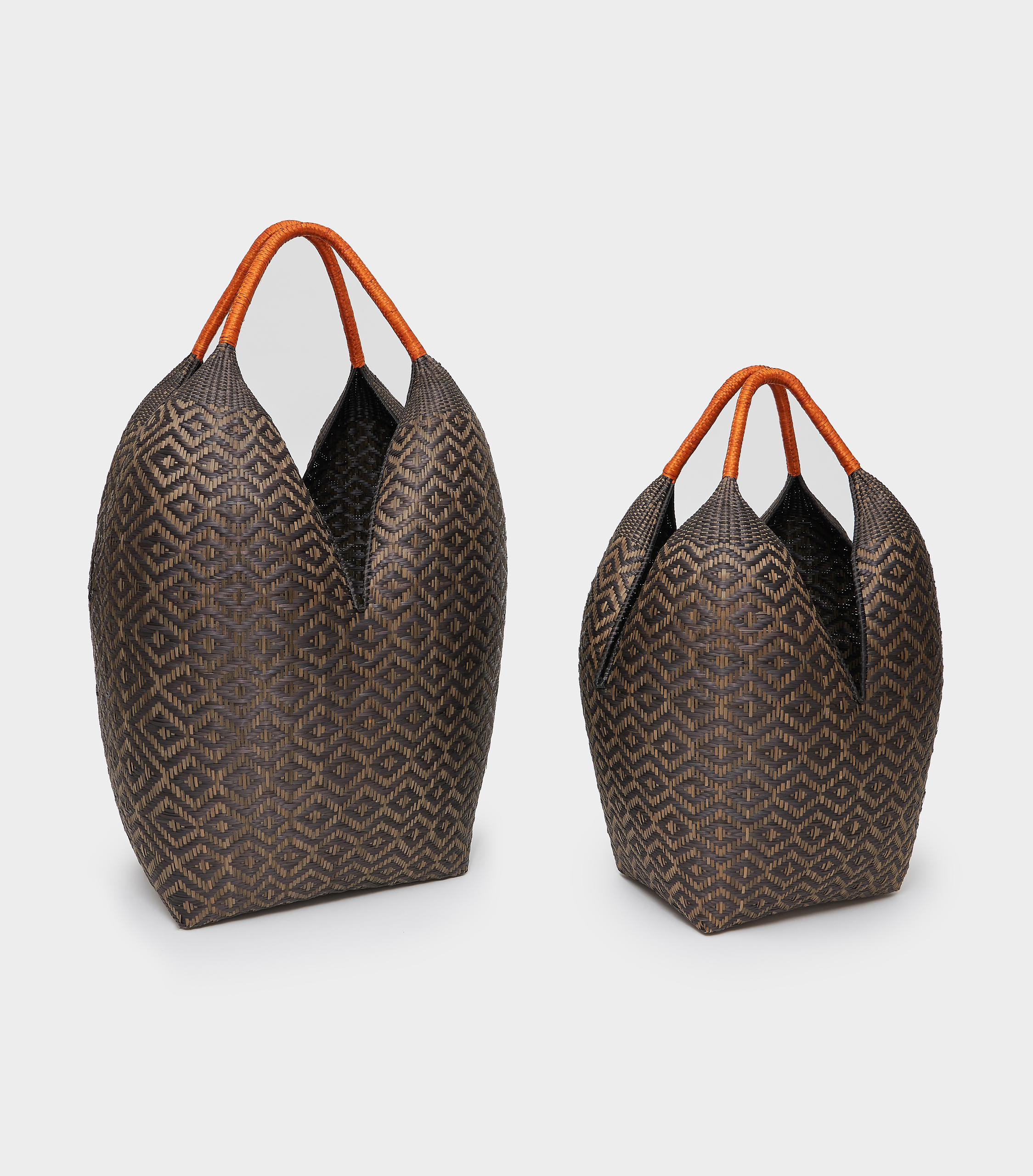 CESTA COLOMBIANA PRETA ALÇA LARANJA