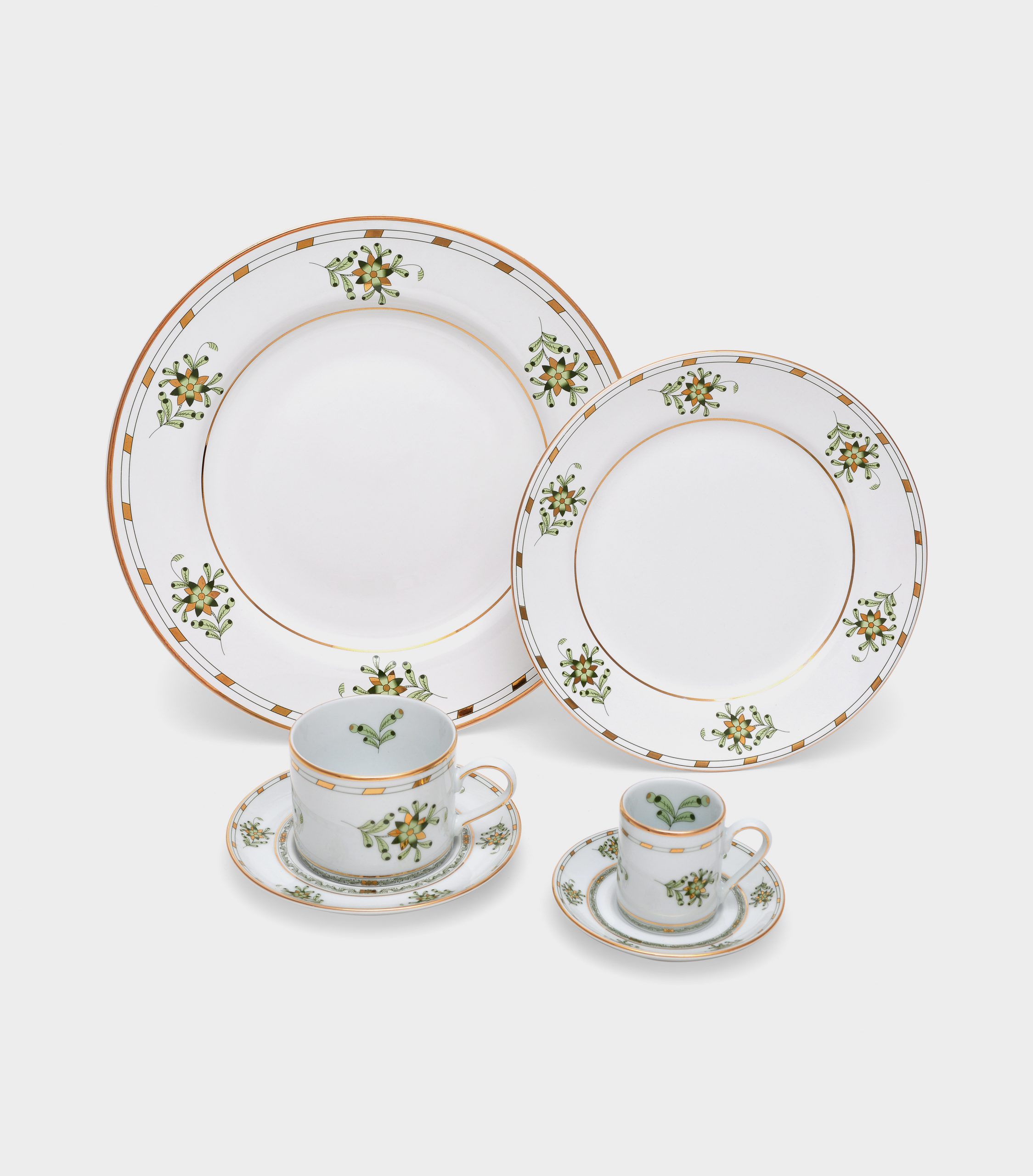 PRATO SOBREMESA FOLHAGEM VERDE DOURADO 3